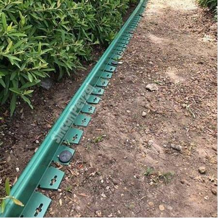 çim ayırıcı sınırlayıcı düz yeşil renk 20 metre 40 adet kazık